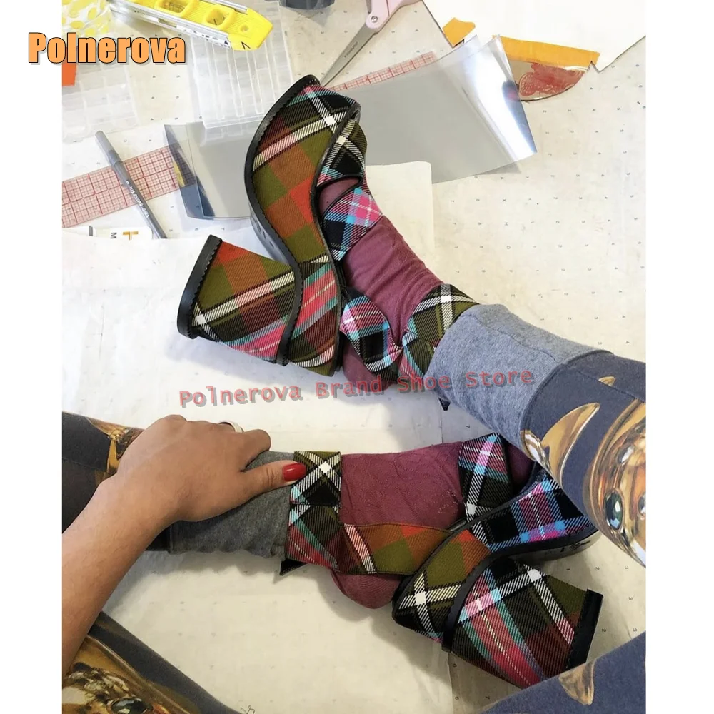 Разноцветные босоножки с пряжкой и ремешком в клетку, с открытым носком, на массивном каблуке, с вырезами, модные туфли-лодочки в стиле Y2K 2026, летние, в стиле Sweet Cool
Разноцветные босоножки с пряжкой и ремешком в клетку, с открытым носком, на массивном каблуке, с вырезами, модные туфли-лодочки в стиле Y2K 2026, летние, в стиле Sweet Cool