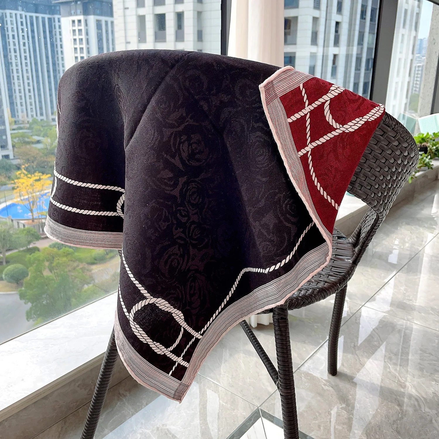 Double Printting Silk Wool Scarf 65CM Winter Small Scarves Hand Rolled Shawls Head Neck Accessories Christmas Lover Gift
Double Printting Silk Wool Scarf 65CM Winter Small Scarves Hand Rolled Shawls Head Neck Accessories Christmas Lover Gift