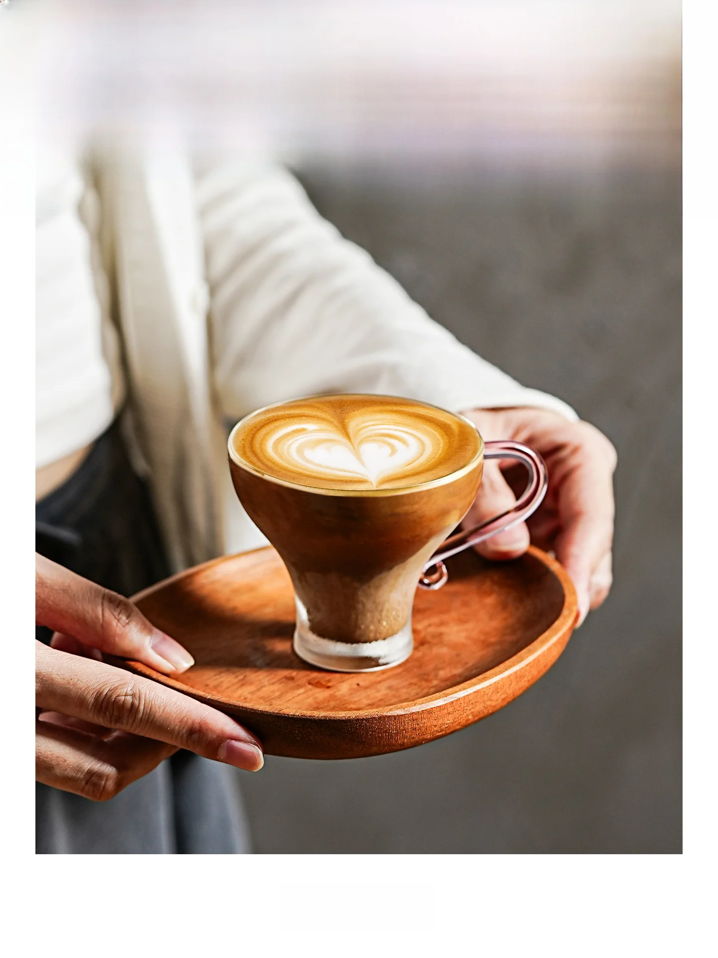 Food Grade Borosilicate Glass Coffee Cup Women's Elegant Minimalist Style Home Use Tea Cup with Mat Suitable for Microwave An...
Food Grade Borosilicate Glass Coffee Cup Women's Elegant Minimalist Style Home Use Tea Cup with Mat Suitable for Microwave An...