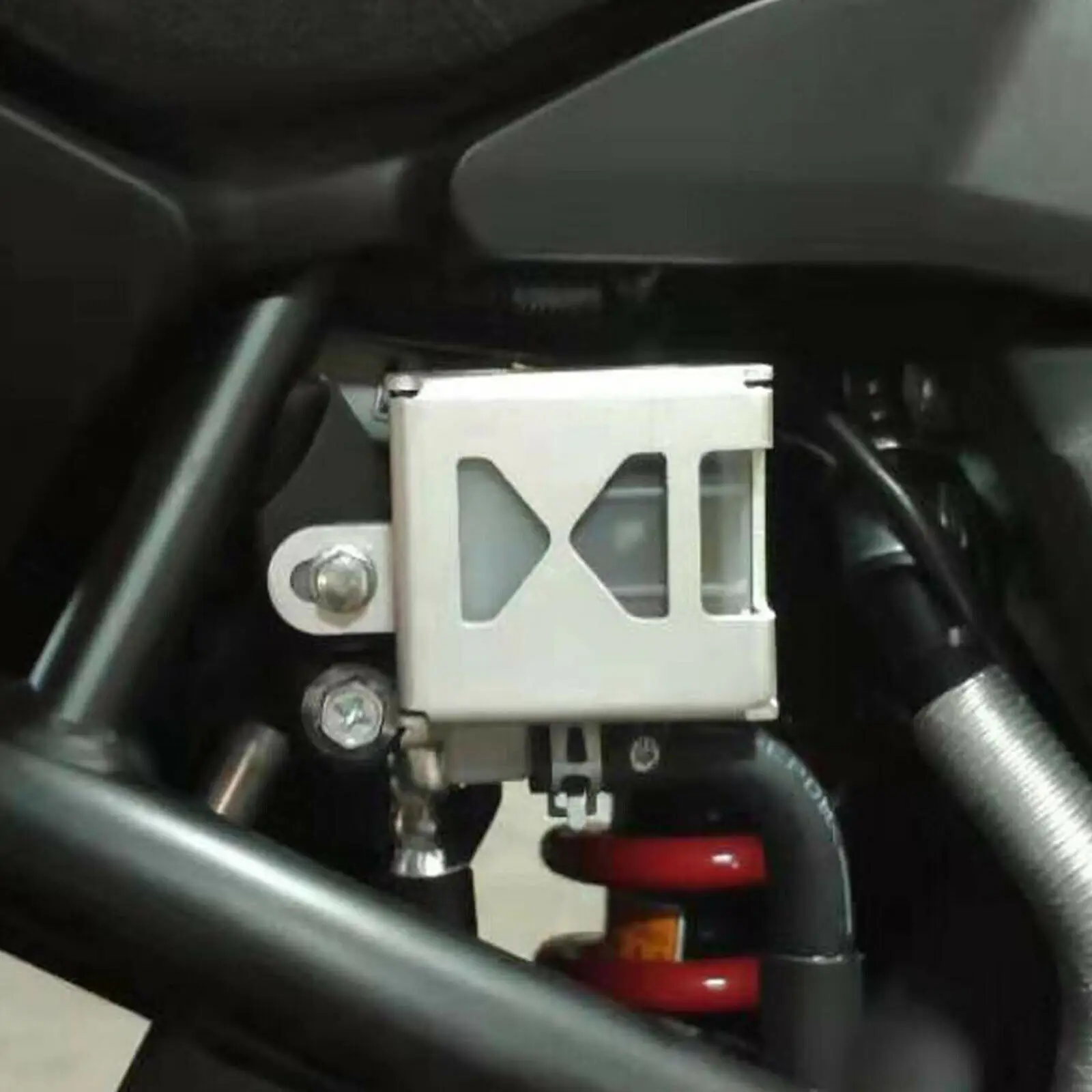 Premium For Suzuki DL1000 V-Strom Vstrom 1000 2014-2021 Motorcycle Rear Brake Fluid Pump Tank Reservoir Guard Cap Oil Cover
Premium For Suzuki DL1000 V-Strom Vstrom 1000 2014-2021 Motorcycle Rear Brake Fluid Pump Tank Reservoir Guard Cap Oil Cover
