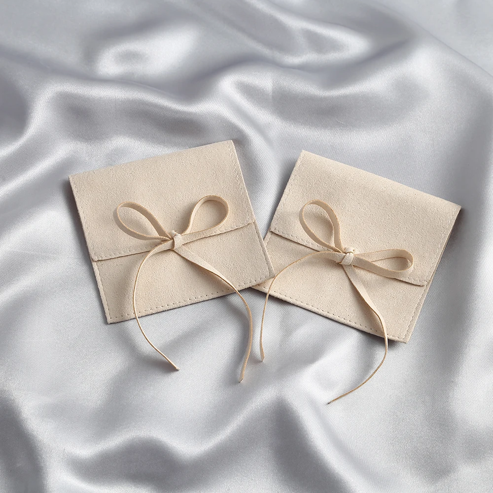 Beige Microfiber Jewelry Suede Velvet Jewelry Small Envelope Bag with Rope Jewelry Packaging Pouch Wedding Favors Gift Party
Beige Microfiber Jewelry Suede Velvet Jewelry Small Envelope Bag with Rope Jewelry Packaging Pouch Wedding Favors Gift Party