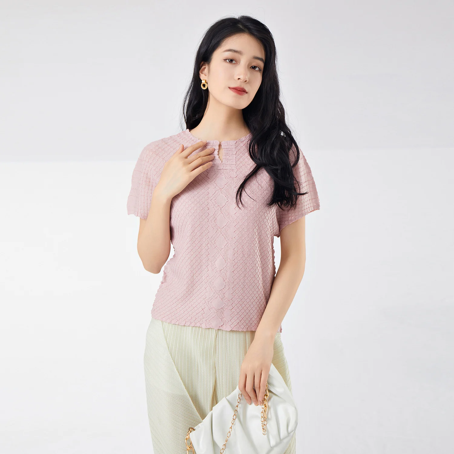 High Quality O-Neck Crop Tops for Women Ladies T-Shirts in Multiple Primary Colors Casual Summer Clothing 
High Quality O-Neck Crop Tops for Women Ladies T-Shirts in Multiple Primary Colors Casual Summer Clothing