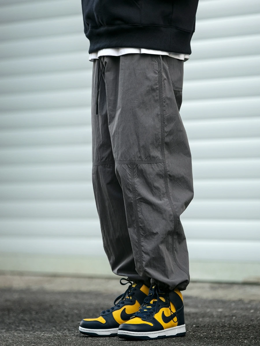 Retro Japanese Sle Outdoor Workwear Loose Fit Trousers for Men Casual Dstring Cuffed Pants Pure Color Versatile Leisure ...
Retro Japanese Sle Outdoor Workwear Loose Fit Trousers for Men Casual Dstring Cuffed Pants Pure Color Versatile Leisure ...