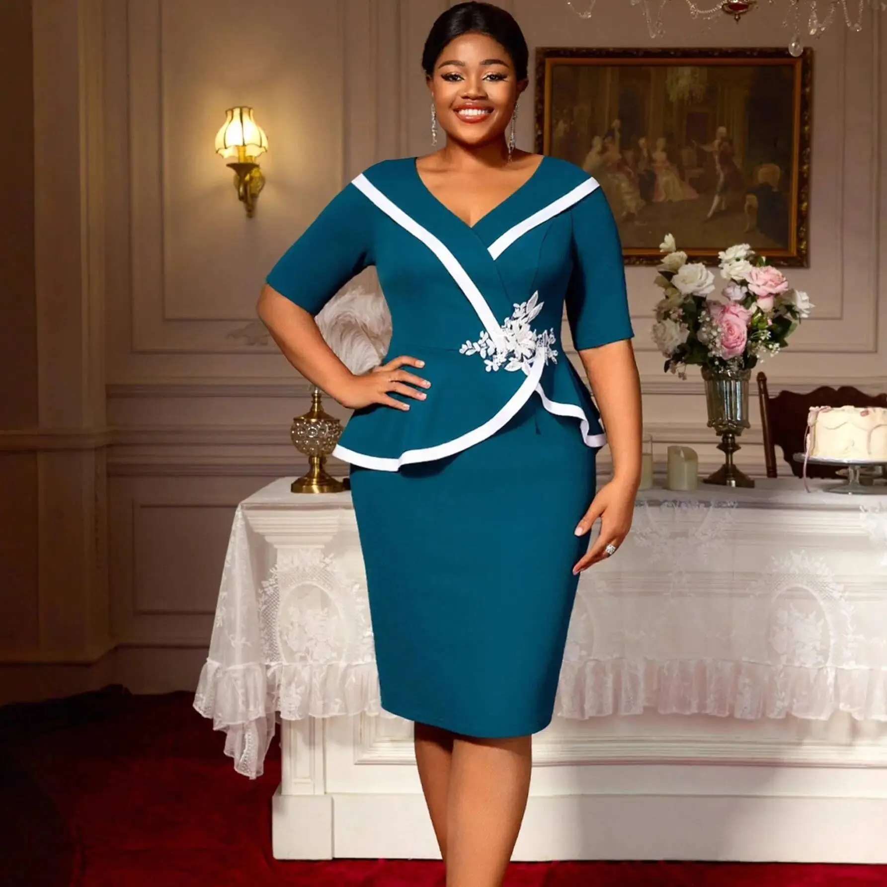 Plus-size Women's Peacock Blue Contrast Color Dress, V-neck, Ruffled Waist, Slimming, Bodycon, Elegant Mid-length Dress For Y2K
Plus-size Women's Peacock Blue Contrast Color Dress, V-neck, Ruffled Waist, Slimming, Bodycon, Elegant Mid-length Dress For Y2K