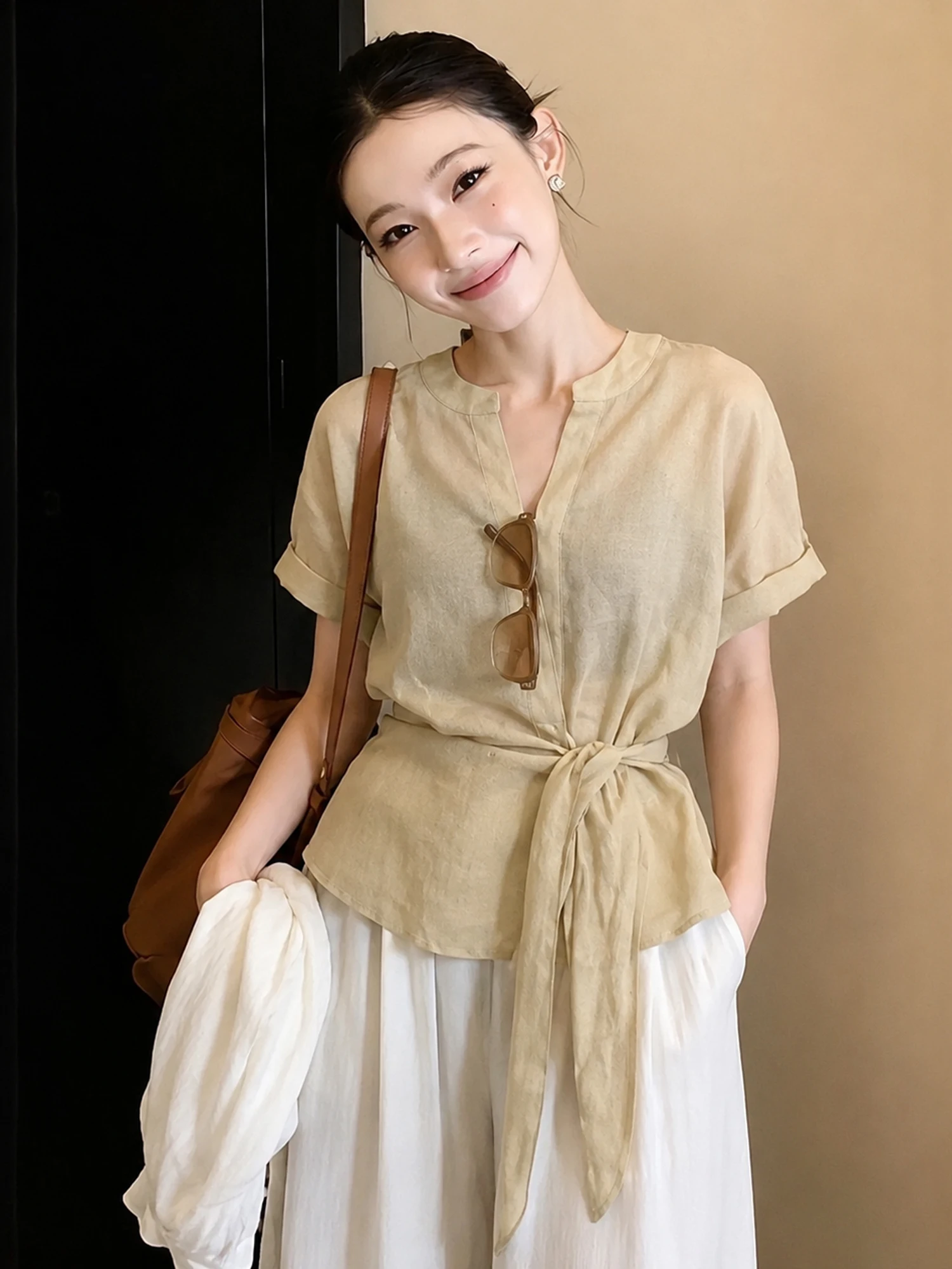 V-Neck Short Sleeve Shirt Women's Summer 2026 New Style Waist-Cinching Bow Detail Flounce Hem Large Size Casual Wear
V-Neck Short Sleeve Shirt Women's Summer 2026 New Style Waist-Cinching Bow Detail Flounce Hem Large Size Casual Wear
