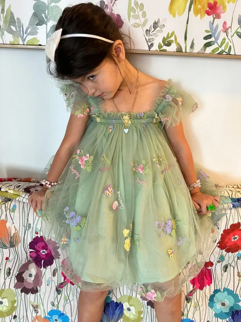 Flower tulle dress Green Dress with Flowers, First birthday dress, Toddler photo Gowns, Ruffle Sleeves Princess Kids Gown
Flower tulle dress Green Dress with Flowers, First birthday dress, Toddler photo Gowns, Ruffle Sleeves Princess Kids Gown
