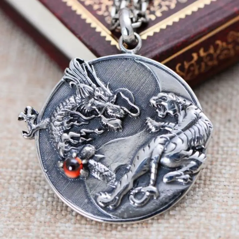 Real Solid 925 Sterling Silver Men Lucky Garnet Dragon Tiger Round Tai Chi Pendant 16.8g
Real Solid 925 Sterling Silver Men Lucky Garnet Dragon Tiger Round Tai Chi Pendant 16.8g