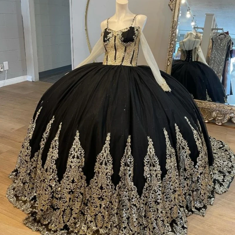 Black Shiny Quinceanera Dresses Princess Gown Gold Appliques Lace Beads Tull Long Sleeves Party Birthday Sweet 16 Dress Vestidos
Black Shiny Quinceanera Dresses Princess Gown Gold Appliques Lace Beads Tull Long Sleeves Party Birthday Sweet 16 Dress Vestidos