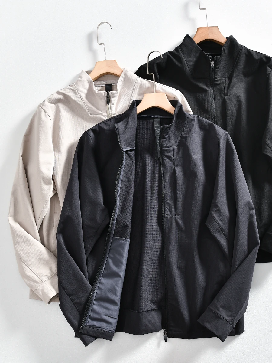 Lightweight Tech Fabric Outdoor Men's Casual Stand Collar Sport Jacket Trendy Autumn Collection Youth Popular Polyester Fiber
Lightweight Tech Fabric Outdoor Men's Casual Stand Collar Sport Jacket Trendy Autumn Collection Youth Popular Polyester Fiber
