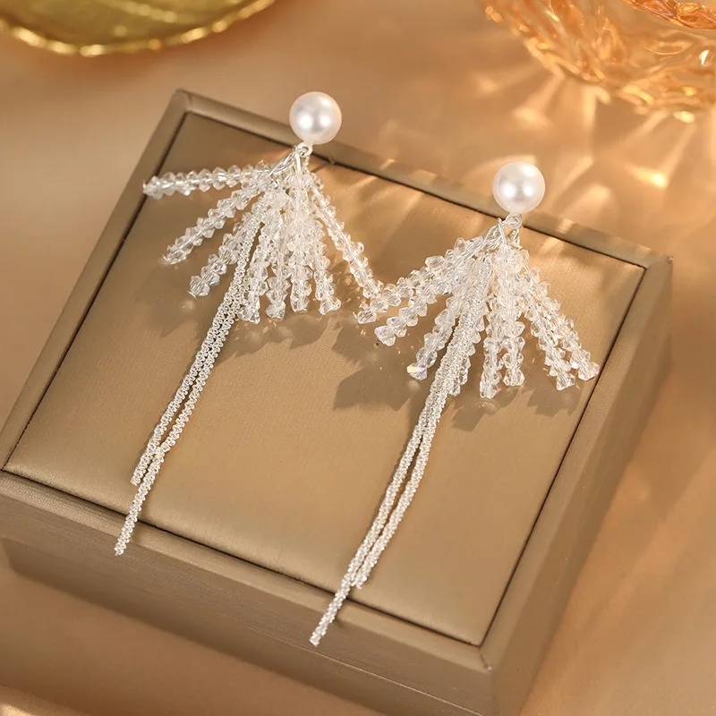 Серьги в ретро-стиле с бриллиантами и жемчугом, легкие и роскошные, элегантные, с высоким качеством, на серебряной игле S925, модные, универсальные
Серьги в ретро-стиле с бриллиантами и жемчугом, легкие и роскошные, элегантные, с высоким качеством, на серебряной игле S925, модные, универсальные