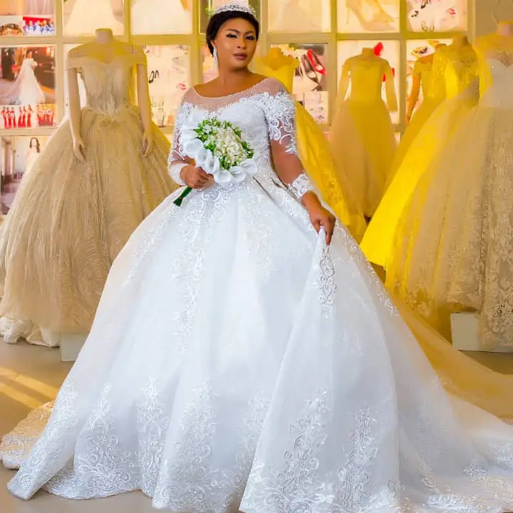 Cathedral Train Lace Long SleevesPlus Size Ball Gown Custom Made Wedding Dress Design
Cathedral Train Lace Long SleevesPlus Size Ball Gown Custom Made Wedding Dress Design
