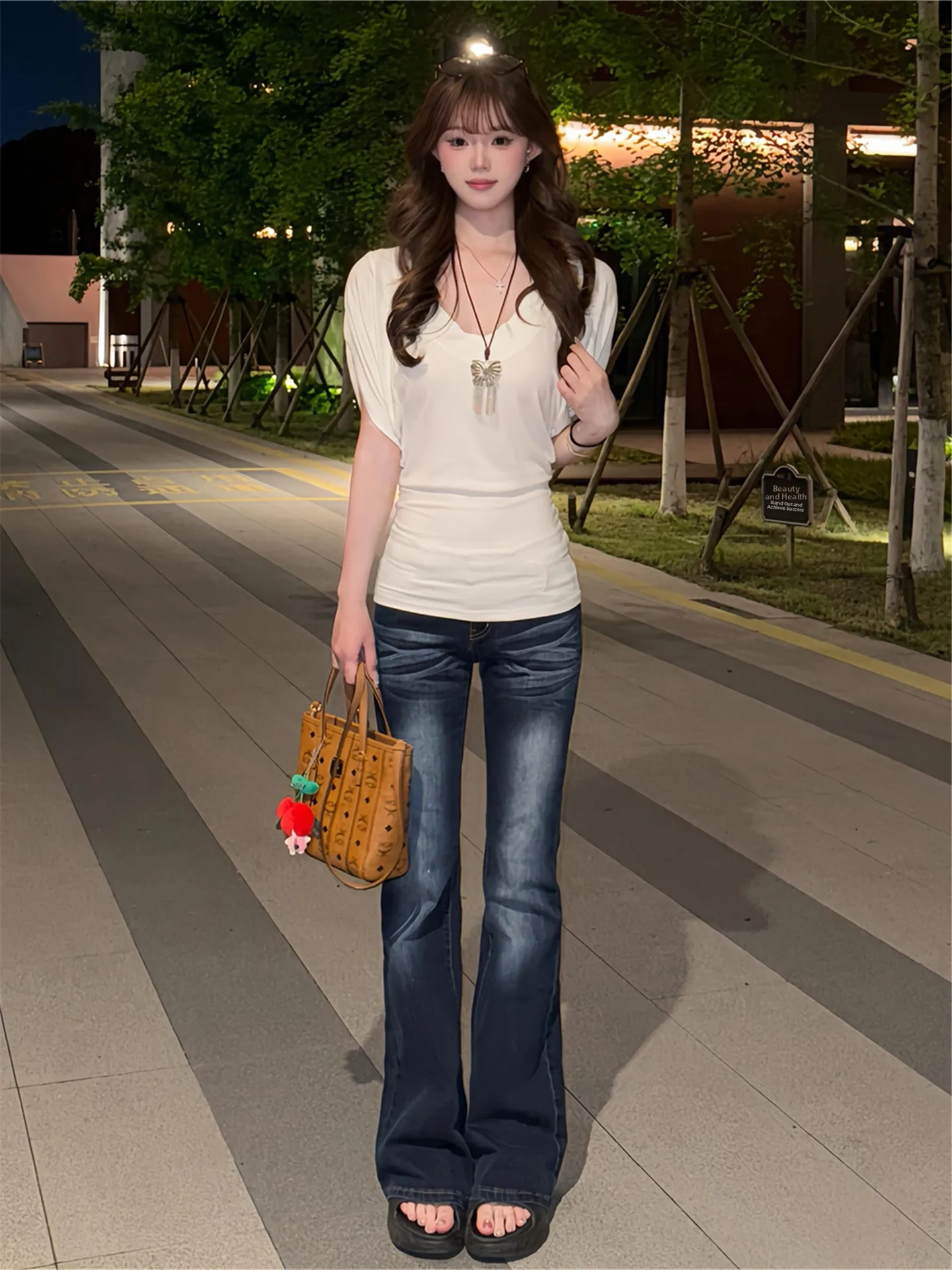 Low Waist Bell Bottom Jeans Women's Slim Fit Stretchy Retro Street Style Spring Fashion High Rise Denim Pants Ladies' Jeans
Low Waist Bell Bottom Jeans Women's Slim Fit Stretchy Retro Street Style Spring Fashion High Rise Denim Pants Ladies' Jeans