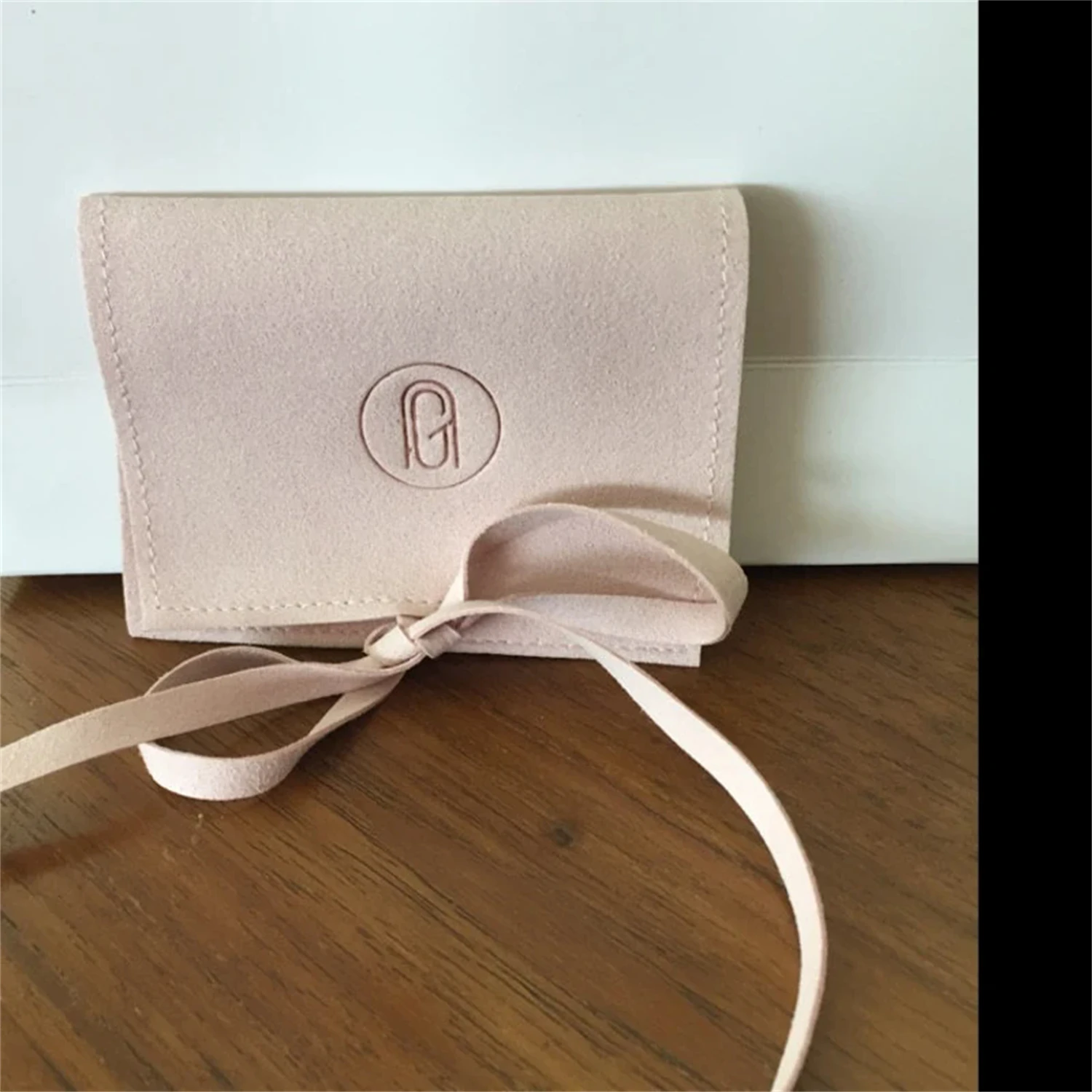 50pcs custom jewelry packaging pouch Cotton canvas bags personalized logo with ribbon bag chic small pouch jewellery packaging
50pcs custom jewelry packaging pouch Cotton canvas bags personalized logo with ribbon bag chic small pouch jewellery packaging