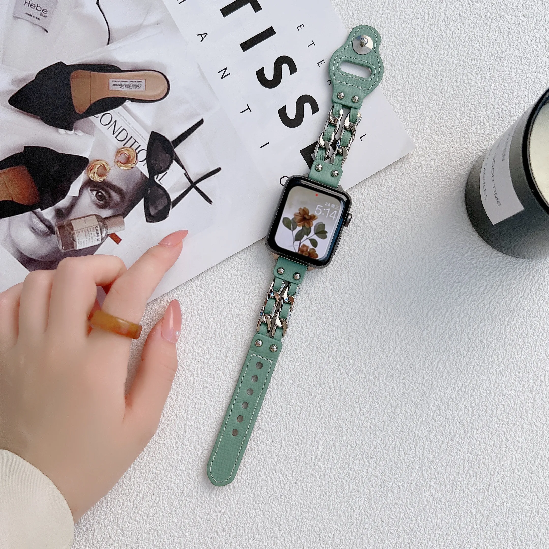 38mm 42mm for iwatch 40mm 44mm 4 3 2 1 Leather Metal chain Band for Apple Watch 41mm 45mm SE7 6 5 Nail Buckle Strap Lady Correa
38mm 42mm for iwatch 40mm 44mm 4 3 2 1 Leather Metal chain Band for Apple Watch 41mm 45mm SE7 6 5 Nail Buckle Strap Lady Correa