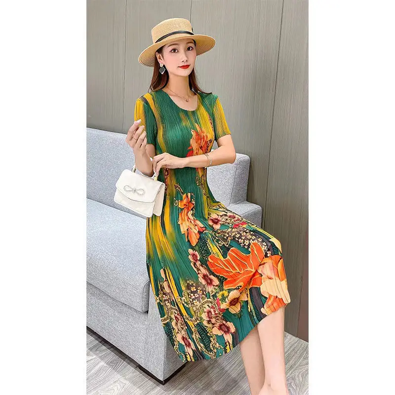 Casual Dress 2023 Summer New Pleated Print Loose Fashion Temperament Loose Slim Round Neck Short Sleeve Medium Long Dress Female
Casual Dress 2023 Summer New Pleated Print Loose Fashion Temperament Loose Slim Round Neck Short Sleeve Medium Long Dress Female