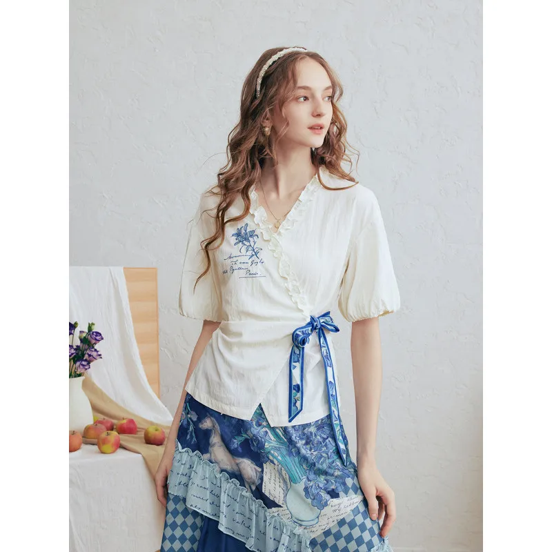 Asymmetrical Waist V-Neck Embroidered Strappy Summer Shirt
Asymmetrical Waist V-Neck Embroidered Strappy Summer Shirt