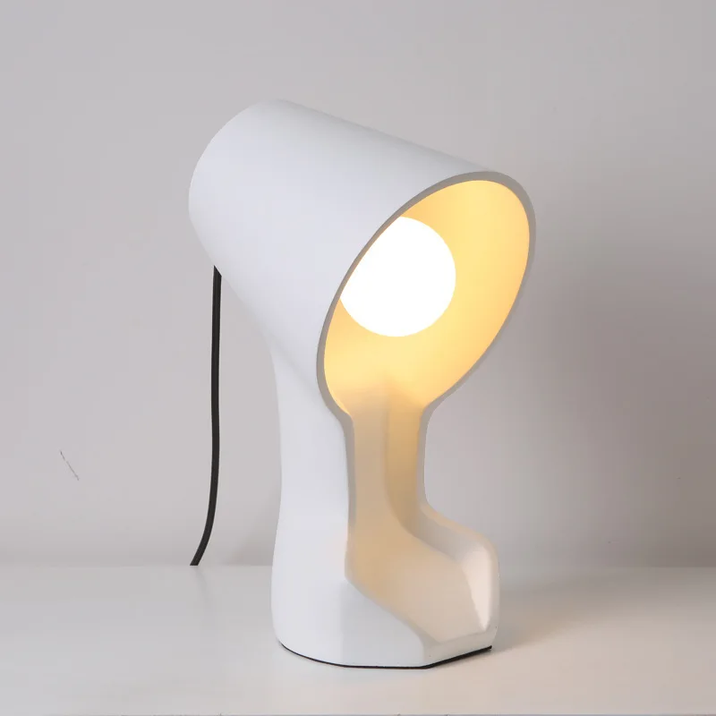 Creative and simple modern resin desk lamp Bedroom bedside fashion decoration atmosphere ins wind Internet celebrity desk lamp
Creative and simple modern resin desk lamp Bedroom bedside fashion decoration atmosphere ins wind Internet celebrity desk lamp
