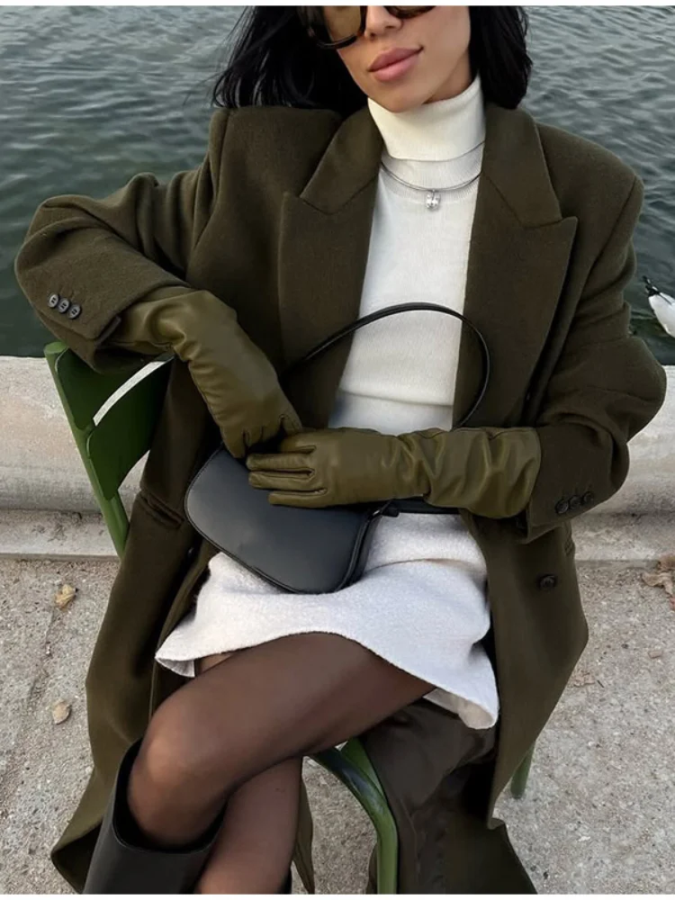 Solid Lapel Woolen Overcoat Women Casual Single Breasted Full Sleeve Wide Shoulder Loose Long Coat Lady Winter Commute Outwear
Solid Lapel Woolen Overcoat Women Casual Single Breasted Full Sleeve Wide Shoulder Loose Long Coat Lady Winter Commute Outwear