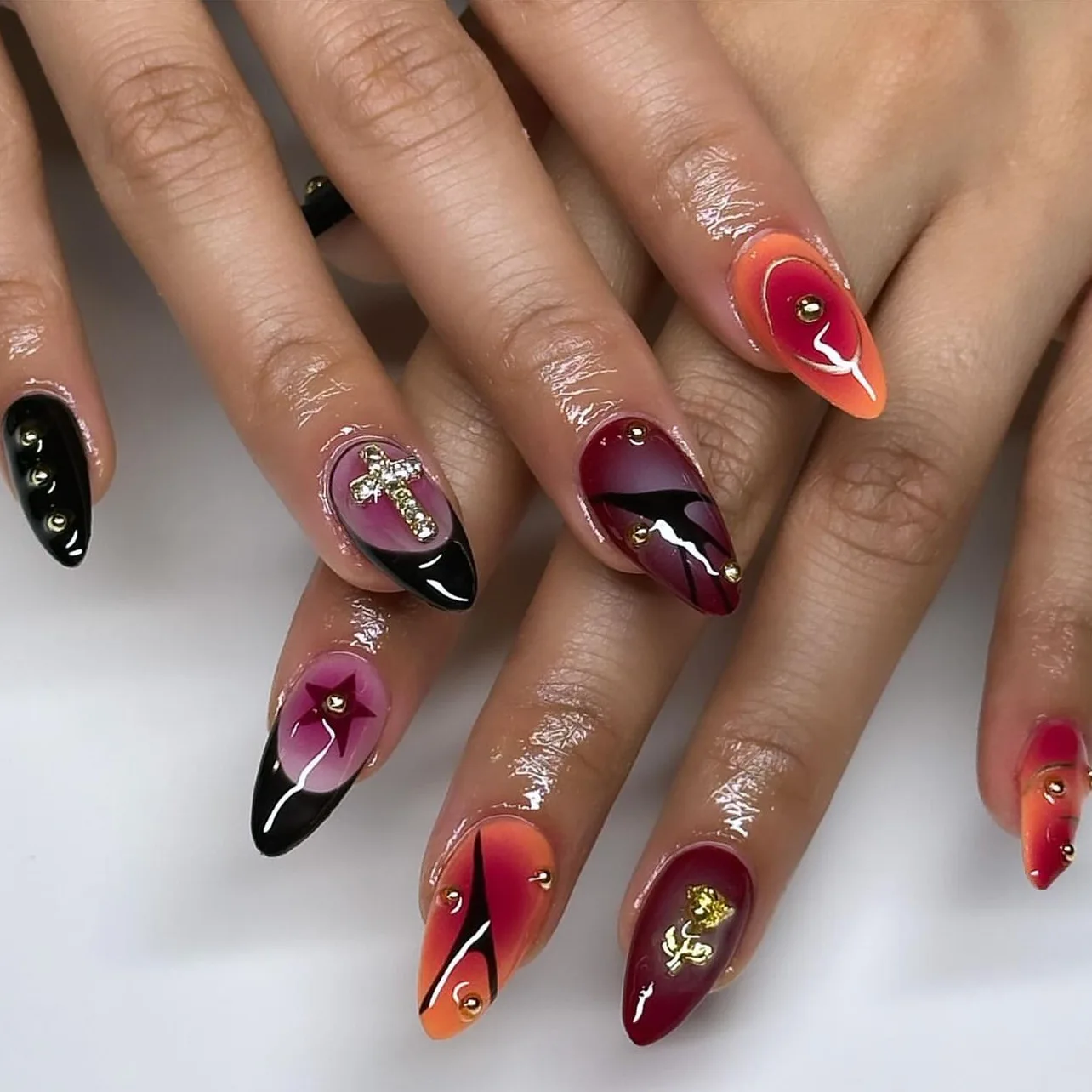 24 шт. Металлические 3D Rose Press on Nails Полное покрытие Носимые миндалевидные накладные ногти Spice Girls Y2k Готический панк-стиль Накладные кончики ногтей
24 шт. Металлические 3D Rose Press on Nails Полное покрытие Носимые миндалевидные накладные ногти Spice Girls Y2k Готический панк-стиль Накладные кончики ногтей