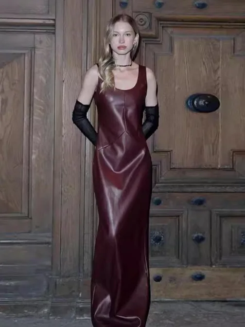 Vintage Elegant Dress Women Summer Leather Classic Sleeveless Slits Basic Simple Trend Stretch Party Long Bodycon
Vintage Elegant Dress Women Summer Leather Classic Sleeveless Slits Basic Simple Trend Stretch Party Long Bodycon