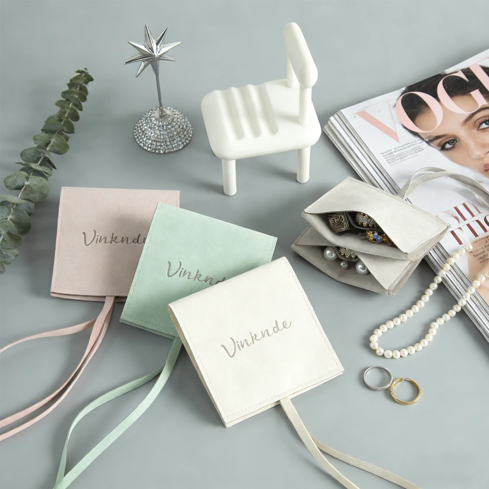 Custom Logo 50pcs Velvet Jewelry Microfiber Envelope Flap Bag Gift Packaging Wedding Favors Rings Earrings Perfume Sachet
Custom Logo 50pcs Velvet Jewelry Microfiber Envelope Flap Bag Gift Packaging Wedding Favors Rings Earrings Perfume Sachet