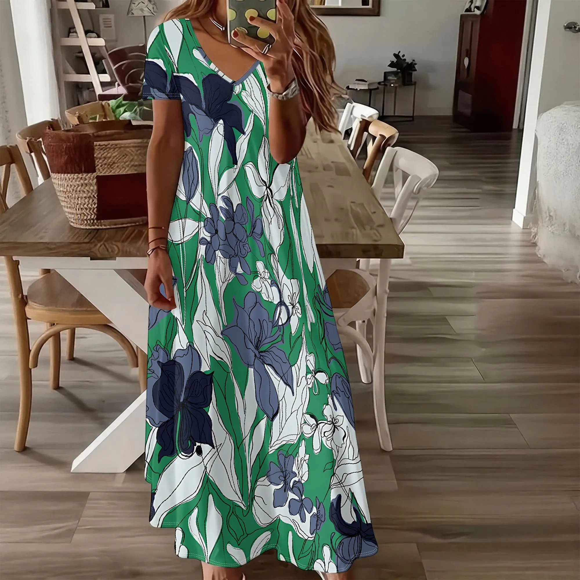 Summer Women's Short Sleeved V-neck Long Dress, 3D Fashionable Printed Pattern dress, Casual Vacation Style.
Summer Women's Short Sleeved V-neck Long Dress, 3D Fashionable Printed Pattern dress, Casual Vacation Style.