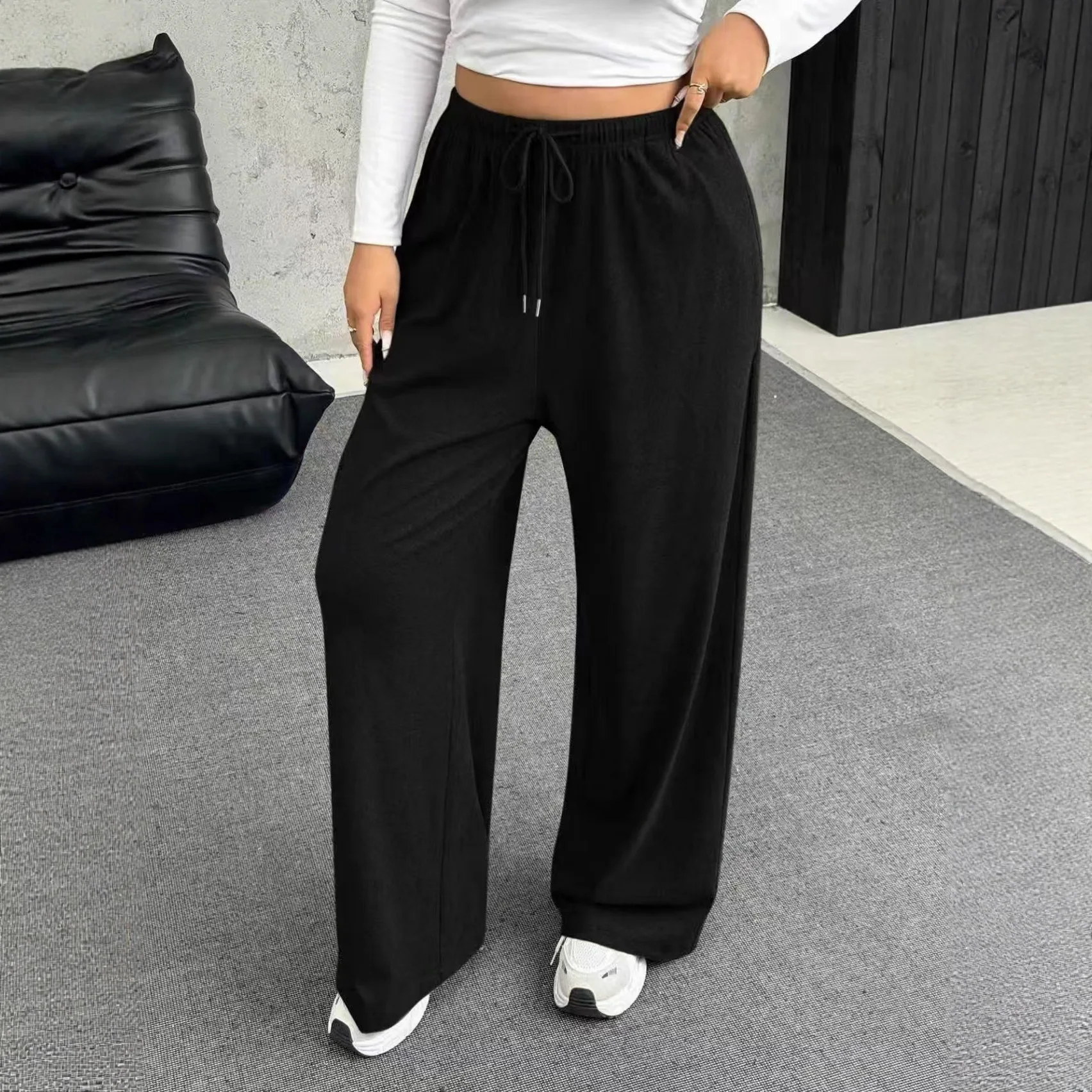 2026 Autumn Foreign Trade New Women's Drawstring Waist Straight Casual Loose Pants
2026 Autumn Foreign Trade New Women's Drawstring Waist Straight Casual Loose Pants