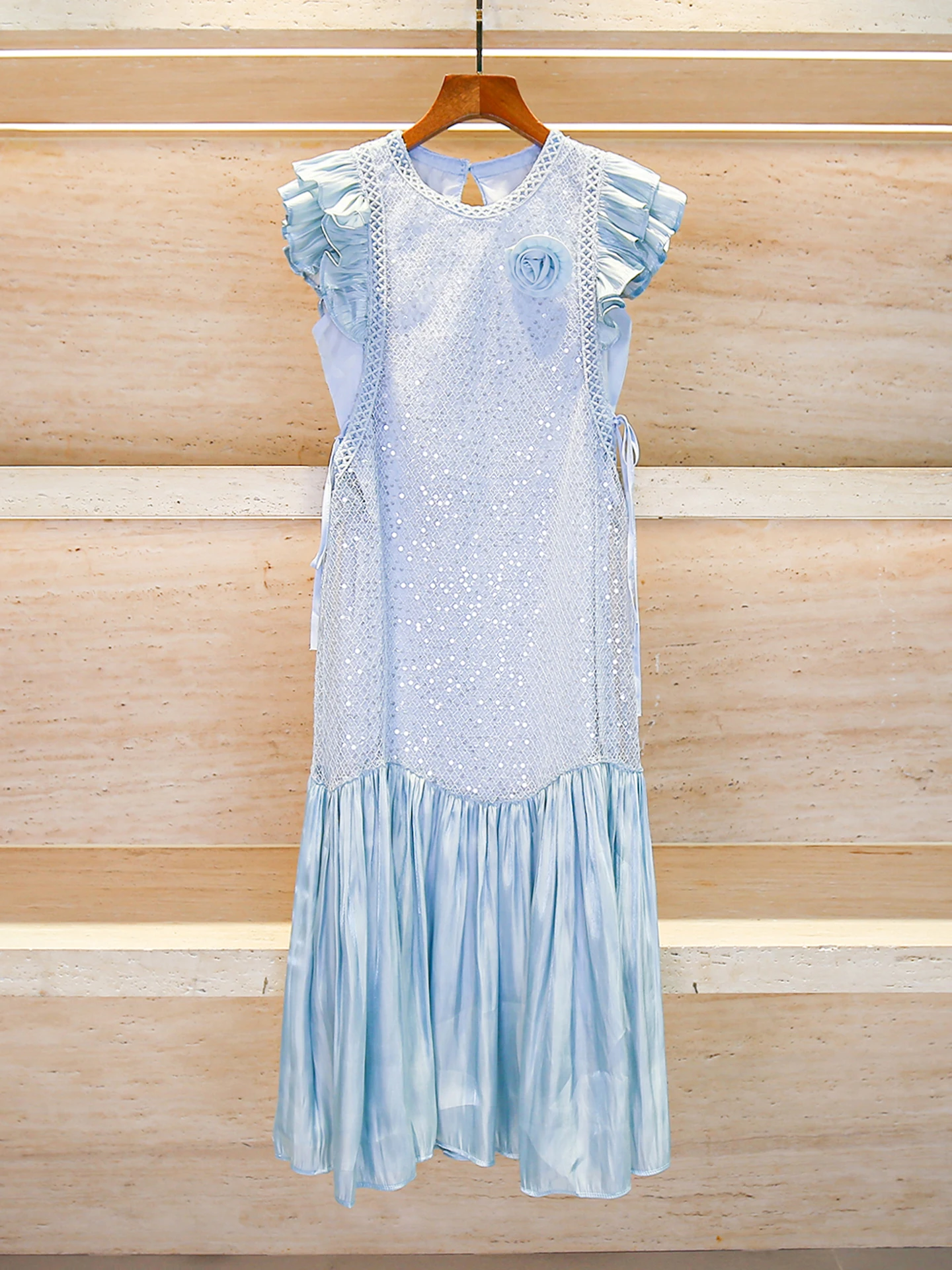 Shiny Sequin Long Vest Dress Elegant Miss Rich Style Summer High Waist Commute Simple Design Belt Detail Midi Skirt A-Line Dress
Shiny Sequin Long Vest Dress Elegant Miss Rich Style Summer High Waist Commute Simple Design Belt Detail Midi Skirt A-Line Dress