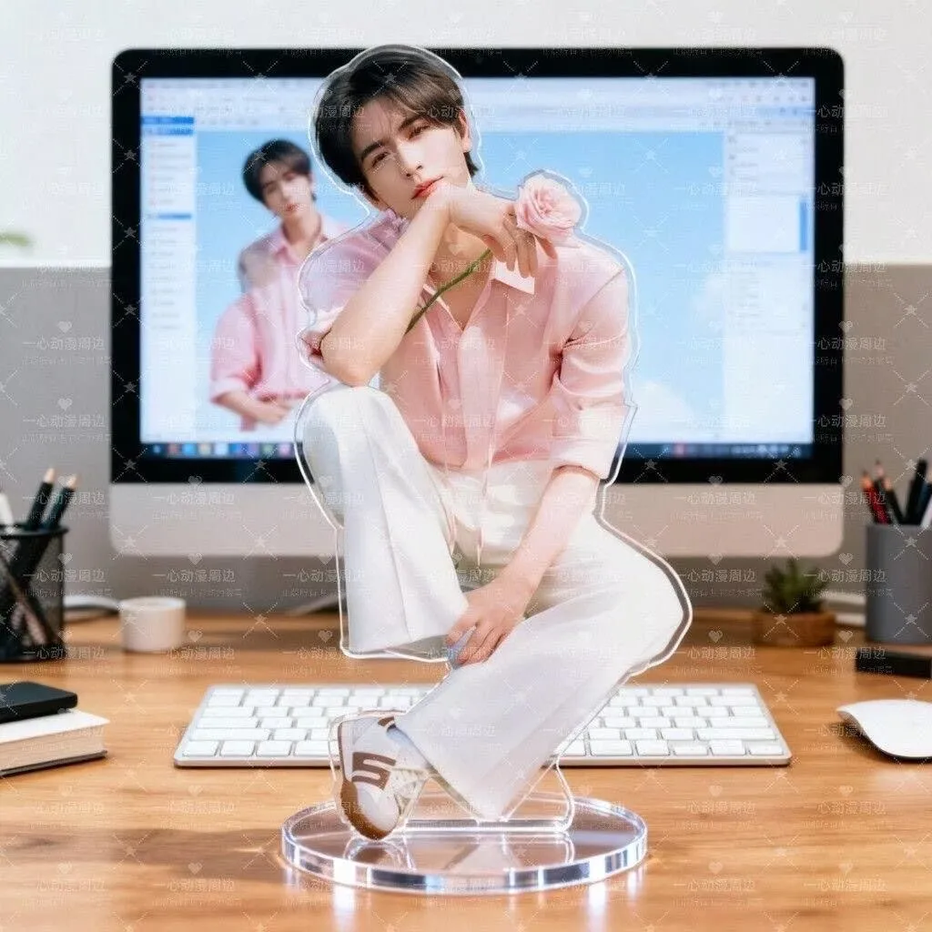 Zhang Linghe's pink shirt design, acrylic standing sign, celebrity peripheral, desktop decoration, fan support,cosplay signboard
Zhang Linghe's pink shirt design, acrylic standing sign, celebrity peripheral, desktop decoration, fan support,cosplay signboard