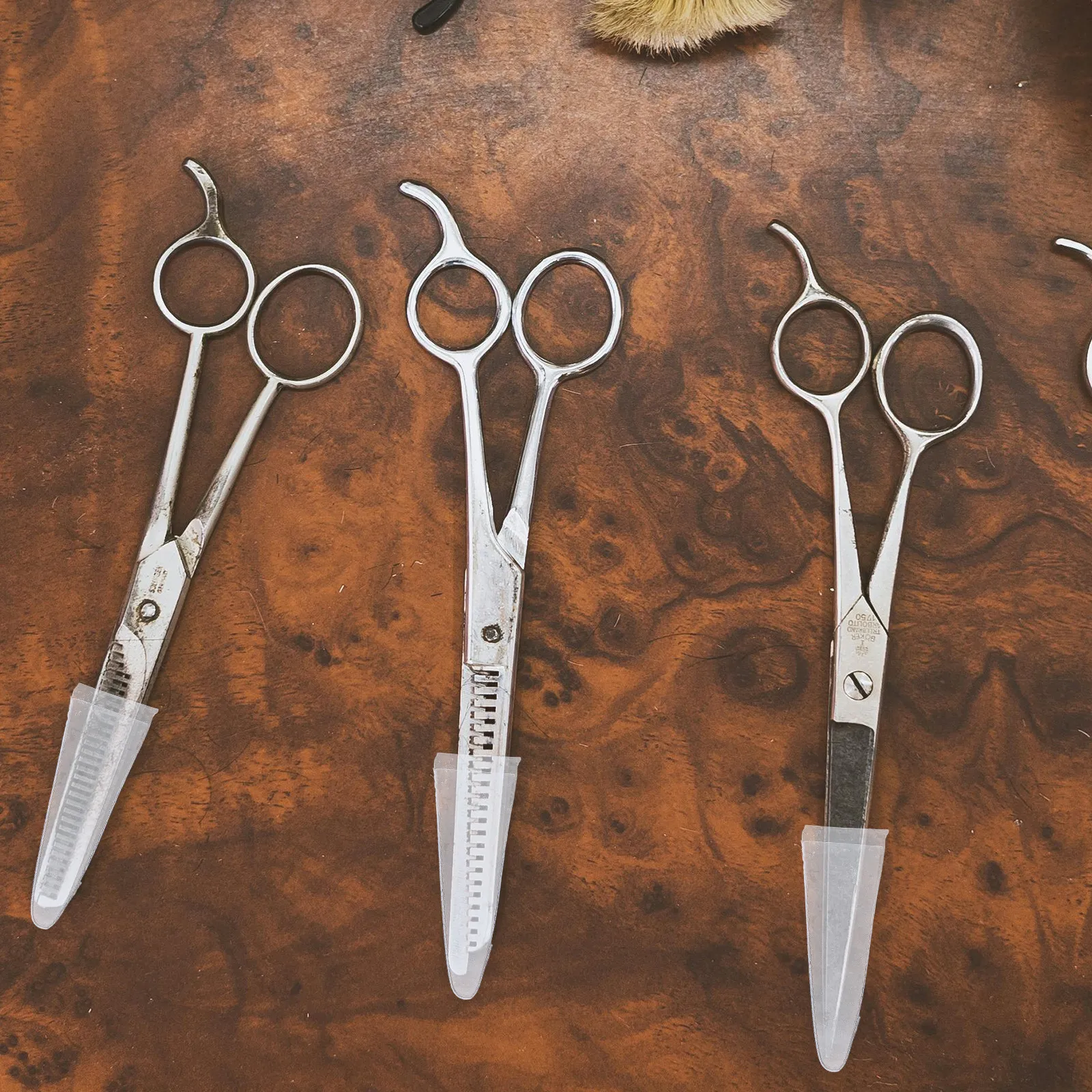 50Pcs Scissor Tip Protector Sheath for Hair Cutting Scissors - Lightweight Easy-Use Wear-Resistant Cover for Salon Barber Sewing
50Pcs Scissor Tip Protector Sheath for Hair Cutting Scissors - Lightweight Easy-Use Wear-Resistant Cover for Salon Barber Sewing