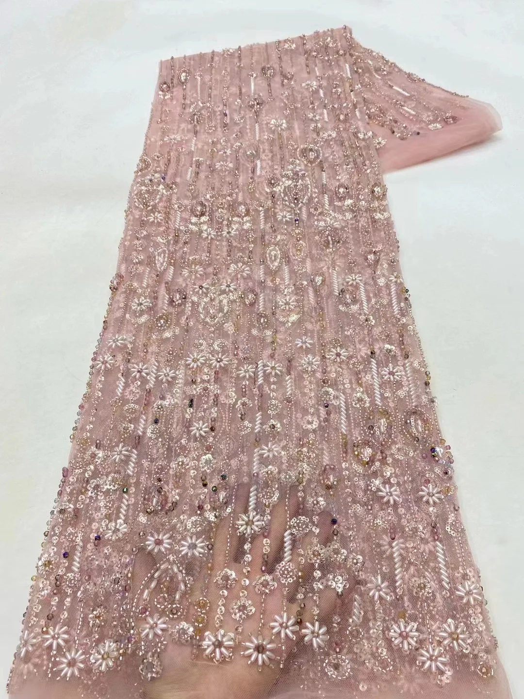 African Beaded Groom Tulle lace Fabric 2024 High Quality Sequins Embroidery French Lace For Nigerian Party Dress Sewing
African Beaded Groom Tulle lace Fabric 2024 High Quality Sequins Embroidery French Lace For Nigerian Party Dress Sewing