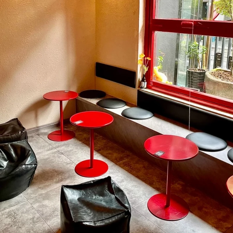 Стол с акцентом дофамина, современные круглые приставные столики, многофункциональные журнальные столики для гостиной, коммерческий обеденный стол для магазина чая с молоком
Стол с акцентом дофамина, современные круглые приставные столики, многофункциональные журнальные столики для гостиной, коммерческий обеденный стол для магазина чая с молоком