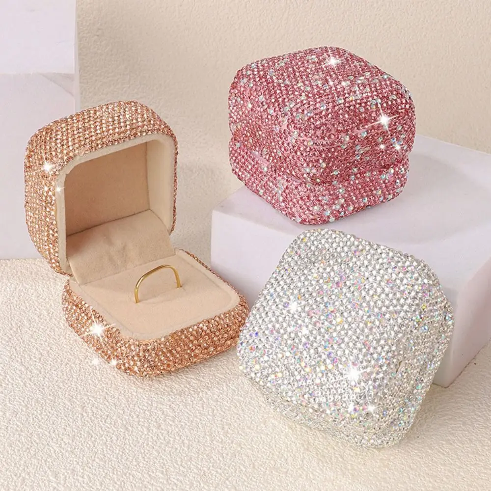 Sparkling Rhinestone Jewelry Box Dust-proof Comfortable Touch Ring Storage Makeup Box Exquisite Luxury Jewelry Display Box Party
Sparkling Rhinestone Jewelry Box Dust-proof Comfortable Touch Ring Storage Makeup Box Exquisite Luxury Jewelry Display Box Party