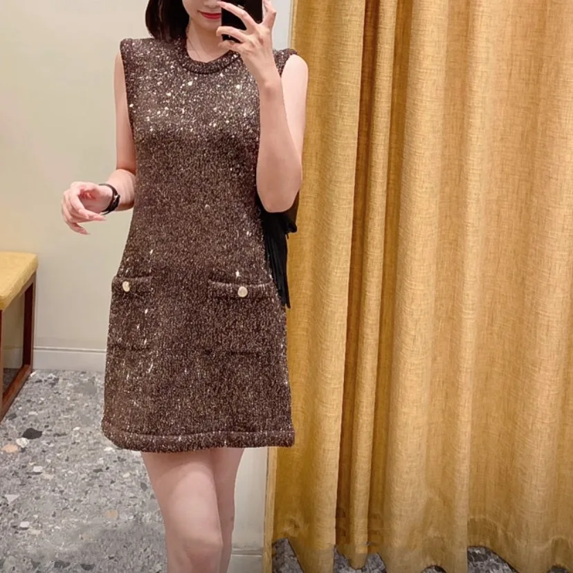 High-End Version European Sle Women's Knitted ort Outerwear Sparkling Sequin Open Cardigan Long Sve Winter Faion
High-End Version European Sle Women's Knitted ort Outerwear Sparkling Sequin Open Cardigan Long Sve Winter Faion