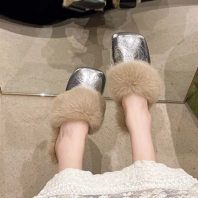 Women's Flat Slippers Autumn Winter Fashion Outdoor Warm Non Slip Plush Shoes Lightweight Comfortable Casual Half Slippers
Women's Flat Slippers Autumn Winter Fashion Outdoor Warm Non Slip Plush Shoes Lightweight Comfortable Casual Half Slippers
