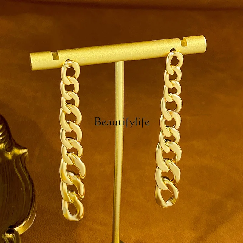 European and American metal long chain earrings, personality temperament chain earrings
European and American metal long chain earrings, personality temperament chain earrings