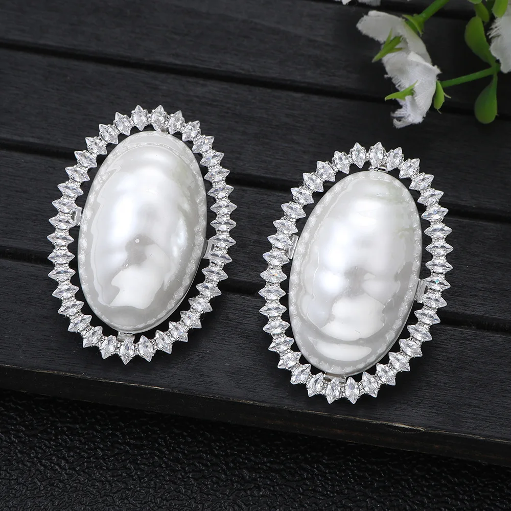 HIBRIDE Light luxury everyday sliver color pearl stud women's everyday dress decorative jewelry wedding dance party gift E352
HIBRIDE Light luxury everyday sliver color pearl stud women's everyday dress decorative jewelry wedding dance party gift E352