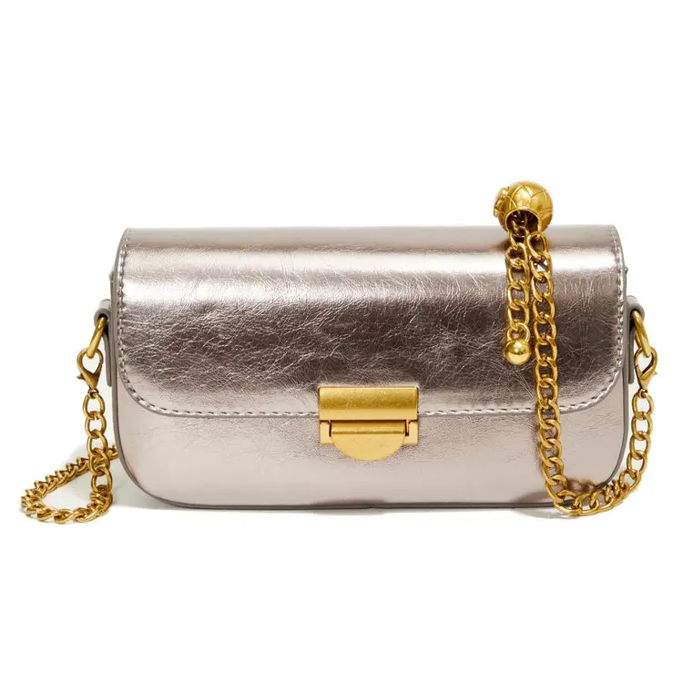 Classic Designer Diaper Bag for Women Elegant Leather Tote Bag Fashionable Minimalist Shoulder Bag Large Capacity StylishVintage
Classic Designer Diaper Bag for Women Elegant Leather Tote Bag Fashionable Minimalist Shoulder Bag Large Capacity StylishVintage