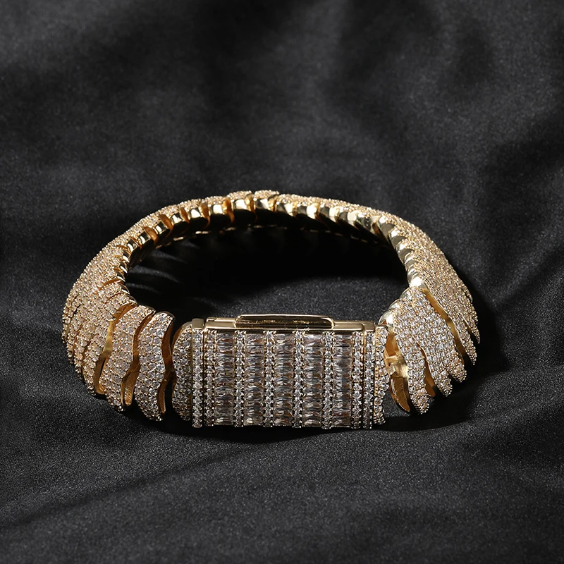 Hip Hop 5A+ CZ Stone Paved Bling Iced Out Fishtail Link Chain Bracelets Bangle for Men Rapper Jewelry Gold Silver Color
Hip Hop 5A+ CZ Stone Paved Bling Iced Out Fishtail Link Chain Bracelets Bangle for Men Rapper Jewelry Gold Silver Color