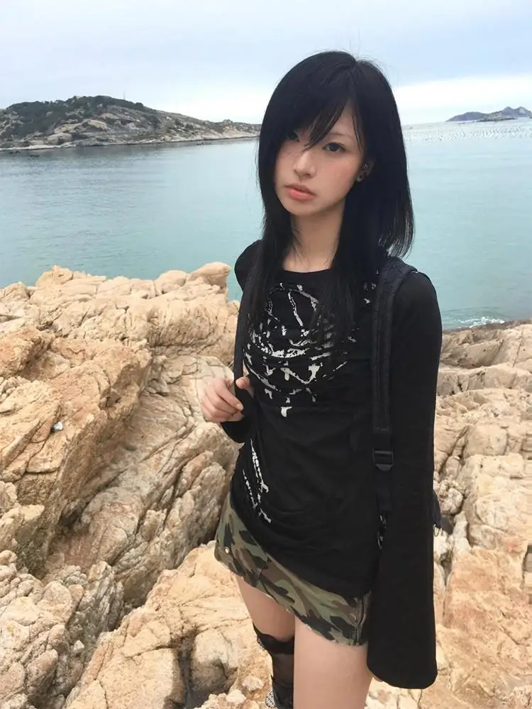 Arazooyi Gothic Print T Shirt Women Broke Black Graphic Tops Streetwear Y2k Vintage Tops 2000s Japanese Grunge Tops Autumn
Arazooyi Gothic Print T Shirt Women Broke Black Graphic Tops Streetwear Y2k Vintage Tops 2000s Japanese Grunge Tops Autumn