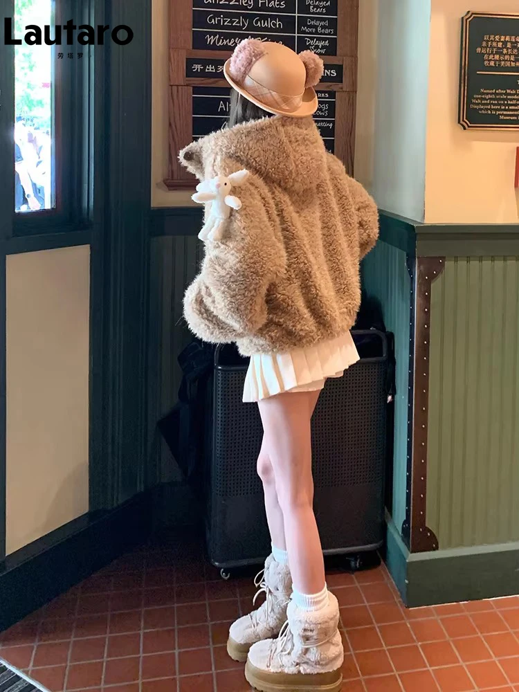 Lautaro Autumn Winter Sweet Cute Fuzzy Thick Warm Soft Faux Fur Coat Women with Hood Luxury Designer Clothes Fluffy Jacket 2026
Lautaro Autumn Winter Sweet Cute Fuzzy Thick Warm Soft Faux Fur Coat Women with Hood Luxury Designer Clothes Fluffy Jacket 2026