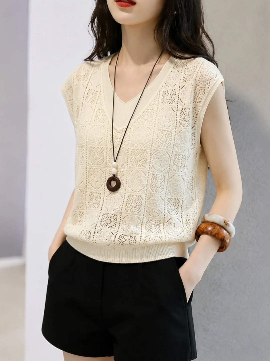 Korean Style Ice Silk Knitted Hollow Design V-Neck Versatile Lazy Top Women's Fashion Summer 2026 Straight Cut Short Sleeve
Korean Style Ice Silk Knitted Hollow Design V-Neck Versatile Lazy Top Women's Fashion Summer 2026 Straight Cut Short Sleeve
