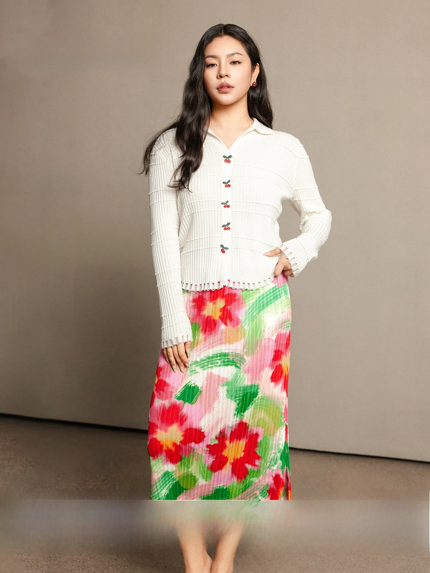 Plusmall Sweet Cherry Wine New Style Wool Blend Turn-down Collar Sweater Floral Print Half-length Skirt Ensemble Casual Wear
Plusmall Sweet Cherry Wine New Style Wool Blend Turn-down Collar Sweater Floral Print Half-length Skirt Ensemble Casual Wear
