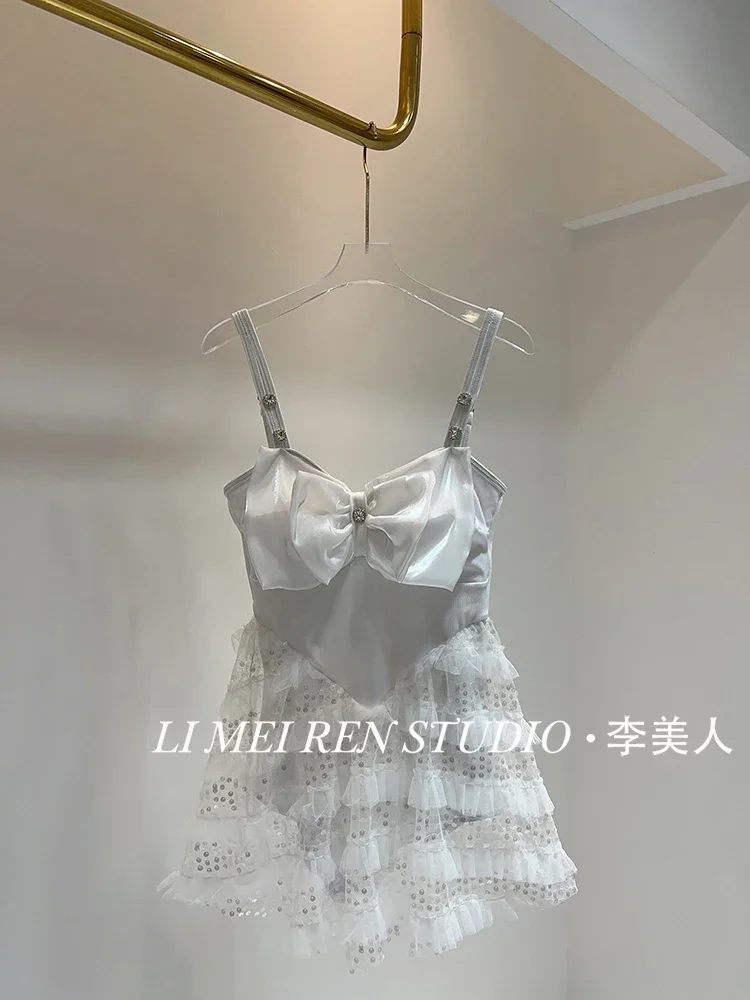 New bow lace sequin skirt style one-piece swimsuit for women
New bow lace sequin skirt style one-piece swimsuit for women