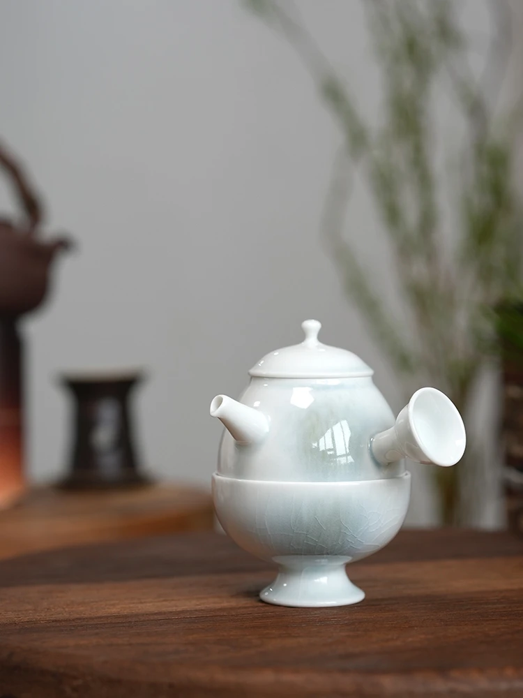 New Chinese Sle High Temperature Glaze Tea Pot Set Jingdezhen Porcelain Tea Cup with Built-In Filter Hand Wa Recommended
New Chinese Sle High Temperature Glaze Tea Pot Set Jingdezhen Porcelain Tea Cup with Built-In Filter Hand Wa Recommended