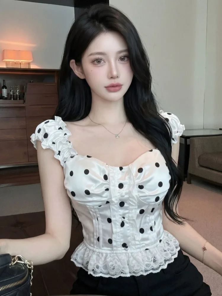 Sweet Floral Lace Trim Strap Vest Summer New Style Spicy Girl Design Sense Layered Fashion Top Korean Style Knitted Sho...
Sweet Floral Lace Trim Strap Vest Summer New Style Spicy Girl Design Sense Layered Fashion Top Korean Style Knitted Sho...