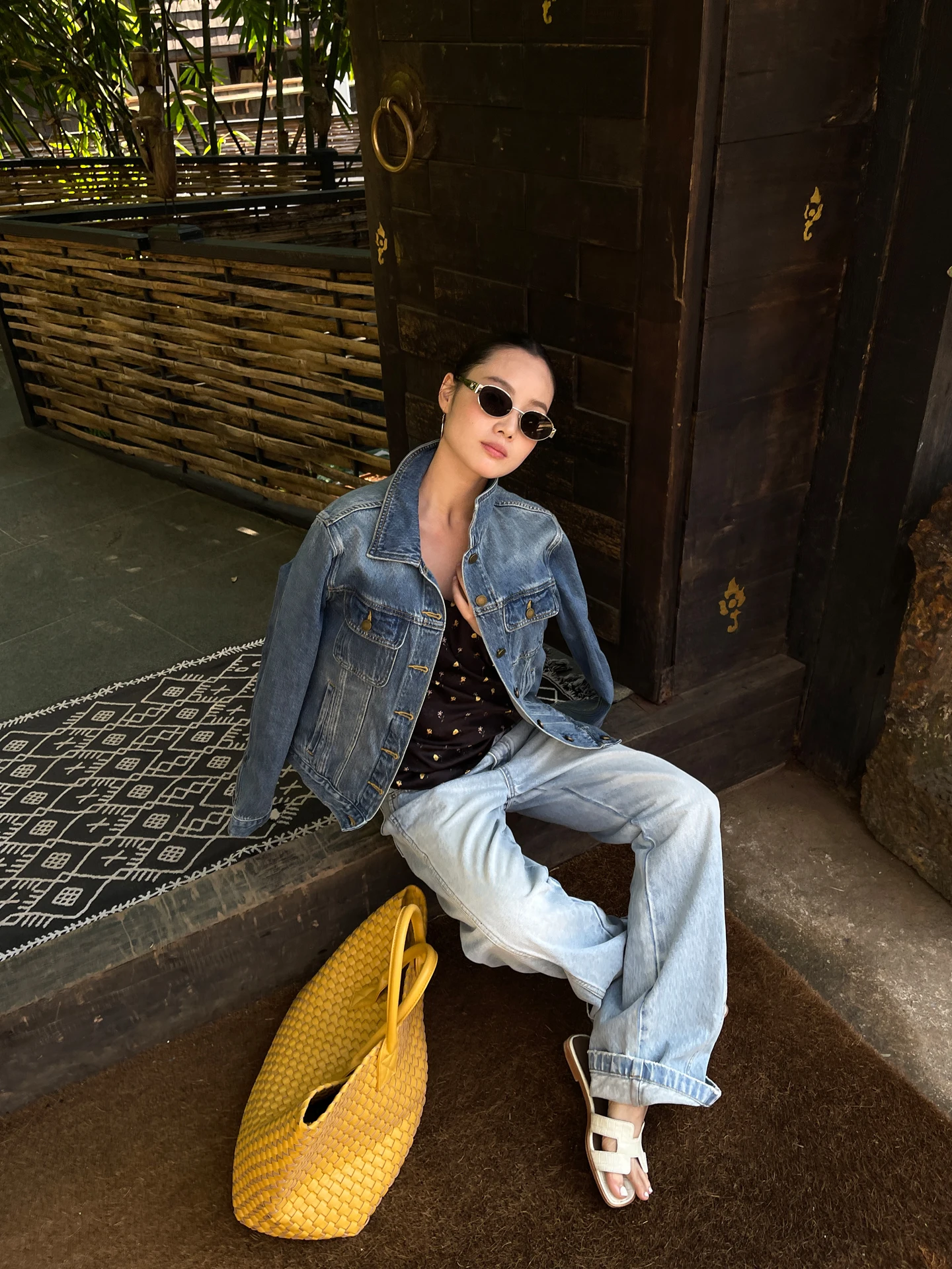 Fashionable Loose Women's Denim Jacket Commute CleanFit Casual Retro Top Button Style Cotton Blend Fabric Long Sleeve Coat
Fashionable Loose Women's Denim Jacket Commute CleanFit Casual Retro Top Button Style Cotton Blend Fabric Long Sleeve Coat
