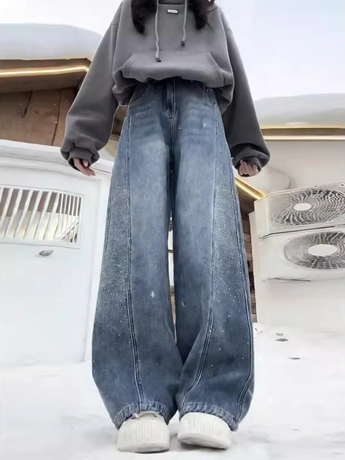 Fashionable Glitter Design Knife Wide Leg Jeans Women's Spring New Loose Straight Cut Denim Pants High Waist Retro Style
Fashionable Glitter Design Knife Wide Leg Jeans Women's Spring New Loose Straight Cut Denim Pants High Waist Retro Style