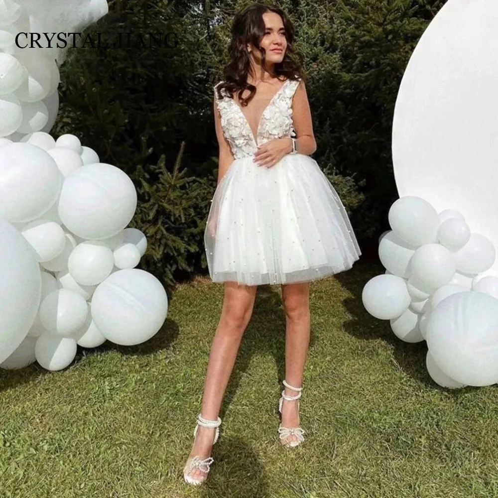 Classy Short Deep V Neck Tulle Wedding Dresses Sleeveless A Line Above Knee Length Vestidos Novias Boda 2024
Classy Short Deep V Neck Tulle Wedding Dresses Sleeveless A Line Above Knee Length Vestidos Novias Boda 2024