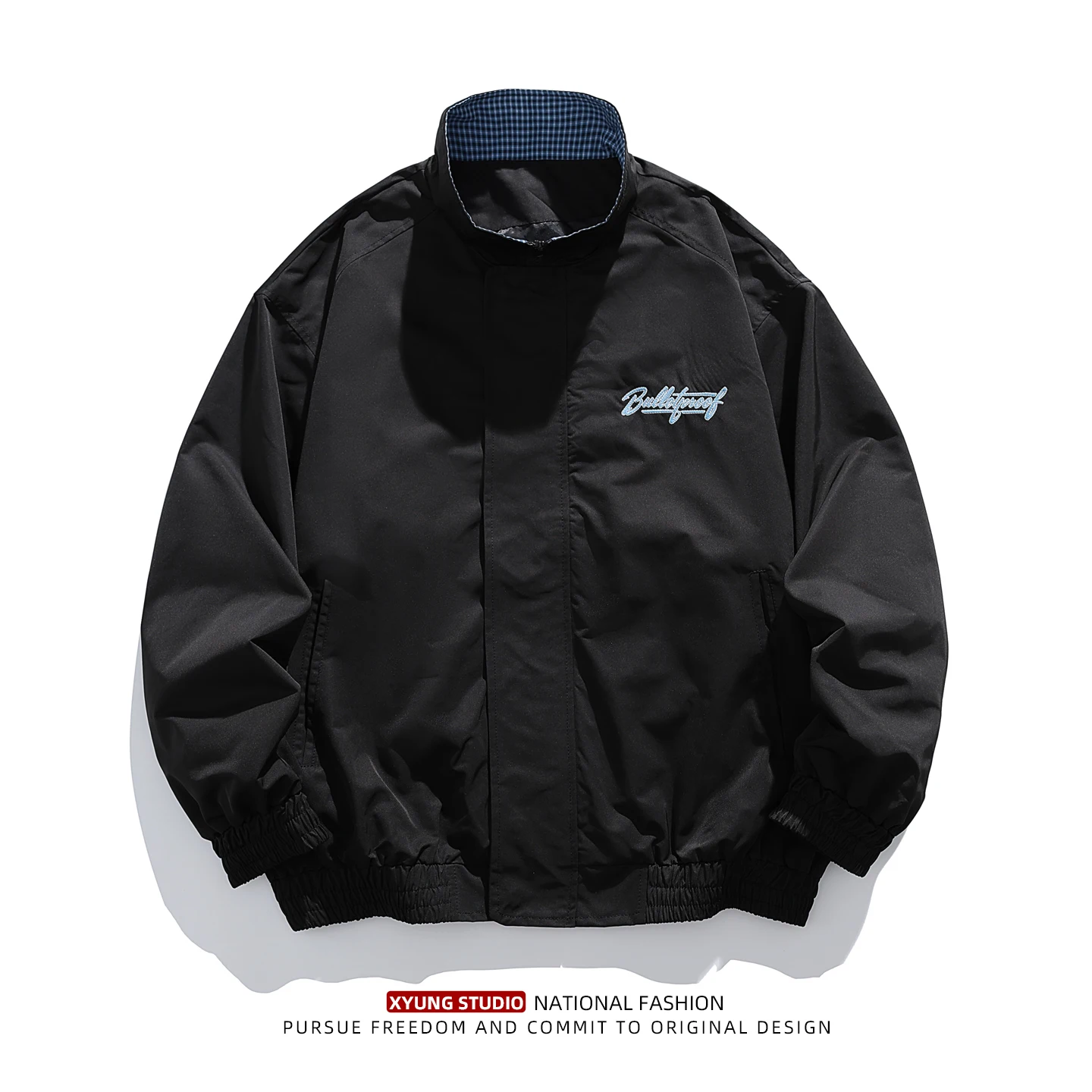 Мужская повседневная бейсбольная куртка с воротником-стойкой и вышивкой, свободная посадка, ветрозащитная, из полиэстера, длинная застежка-молния, модная верхняя одежда
Мужская повседневная бейсбольная куртка с воротником-стойкой и вышивкой, свободная посадка, ветрозащитная, из полиэстера, длинная застежка-молния, модная верхняя одежда